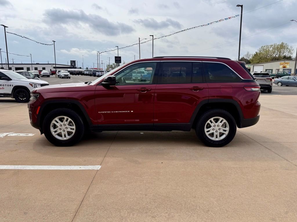 Used 2024 Jeep Grand Cherokee Laredo w/ Luxury Tech Group I image 6