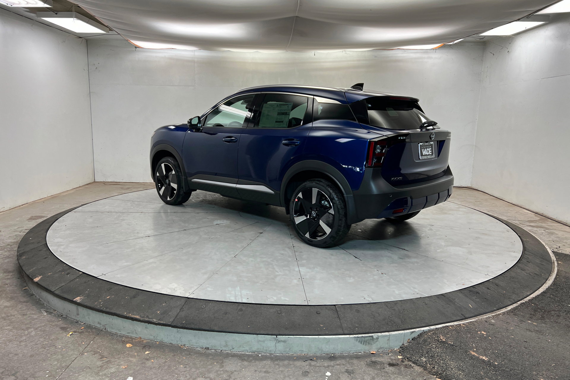 New 2026 Nissan Kicks SR image 3