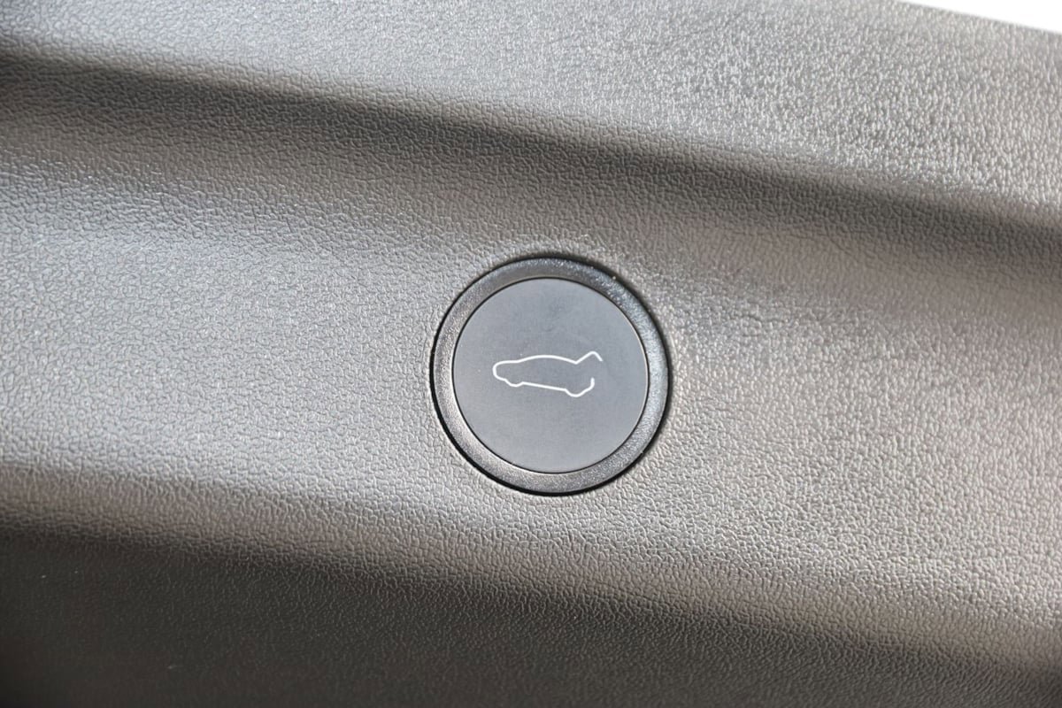 Used 2021 Tesla Model Y Long Range image 48