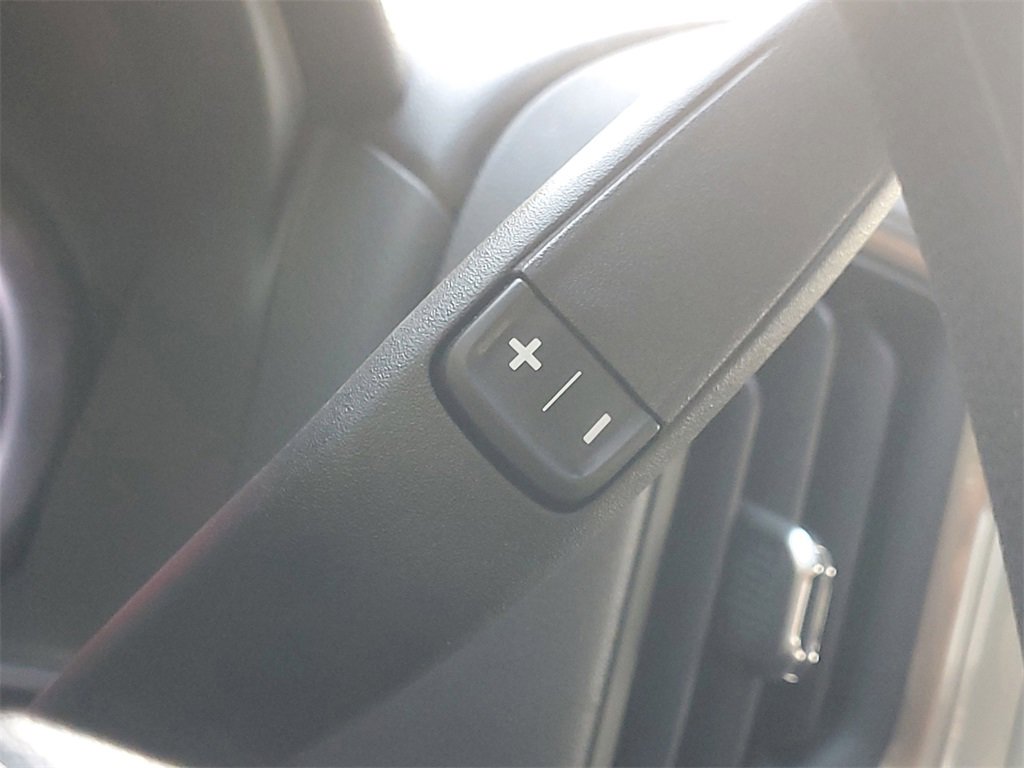 Used 2025 Chevrolet Silverado 1500 Custom image 27