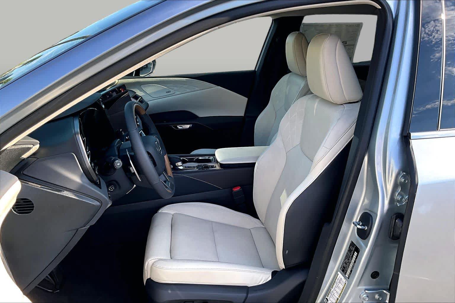 New 2026 Lexus RX 350 w/ Convenience Package AWD/4WD image 18