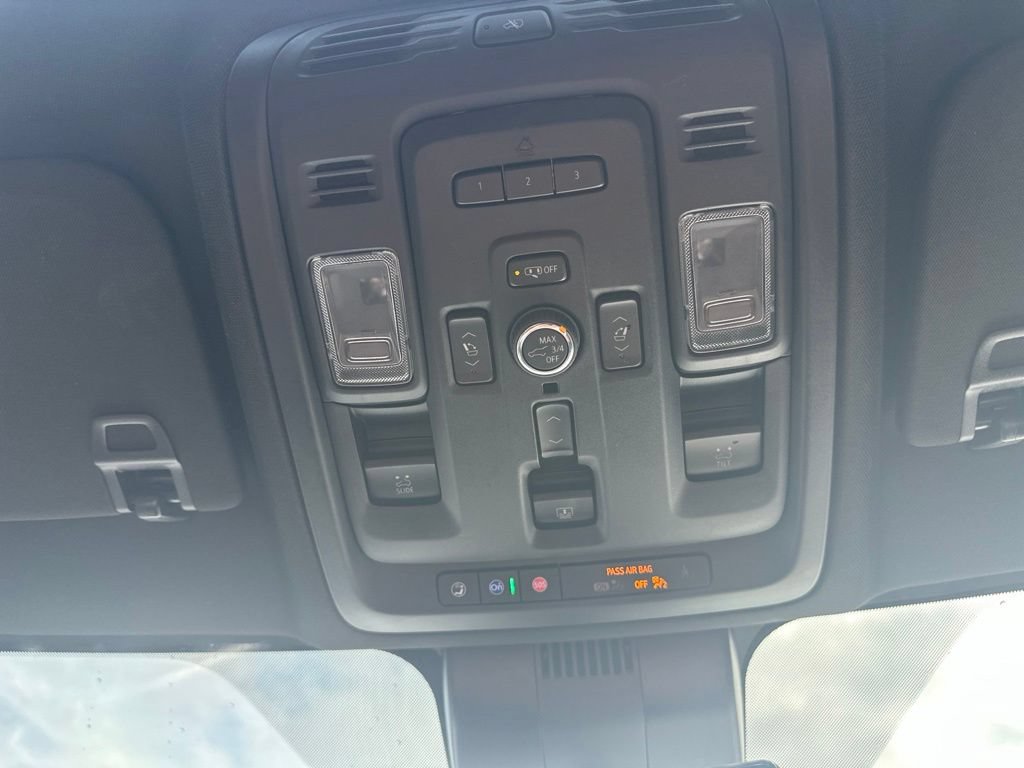 Used 2023 GMC Yukon Denali Ultimate AWD/4WD image 26