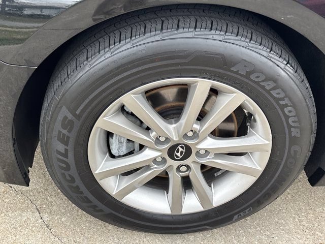 Used 2016 Hyundai Sonata SE FWD image 12