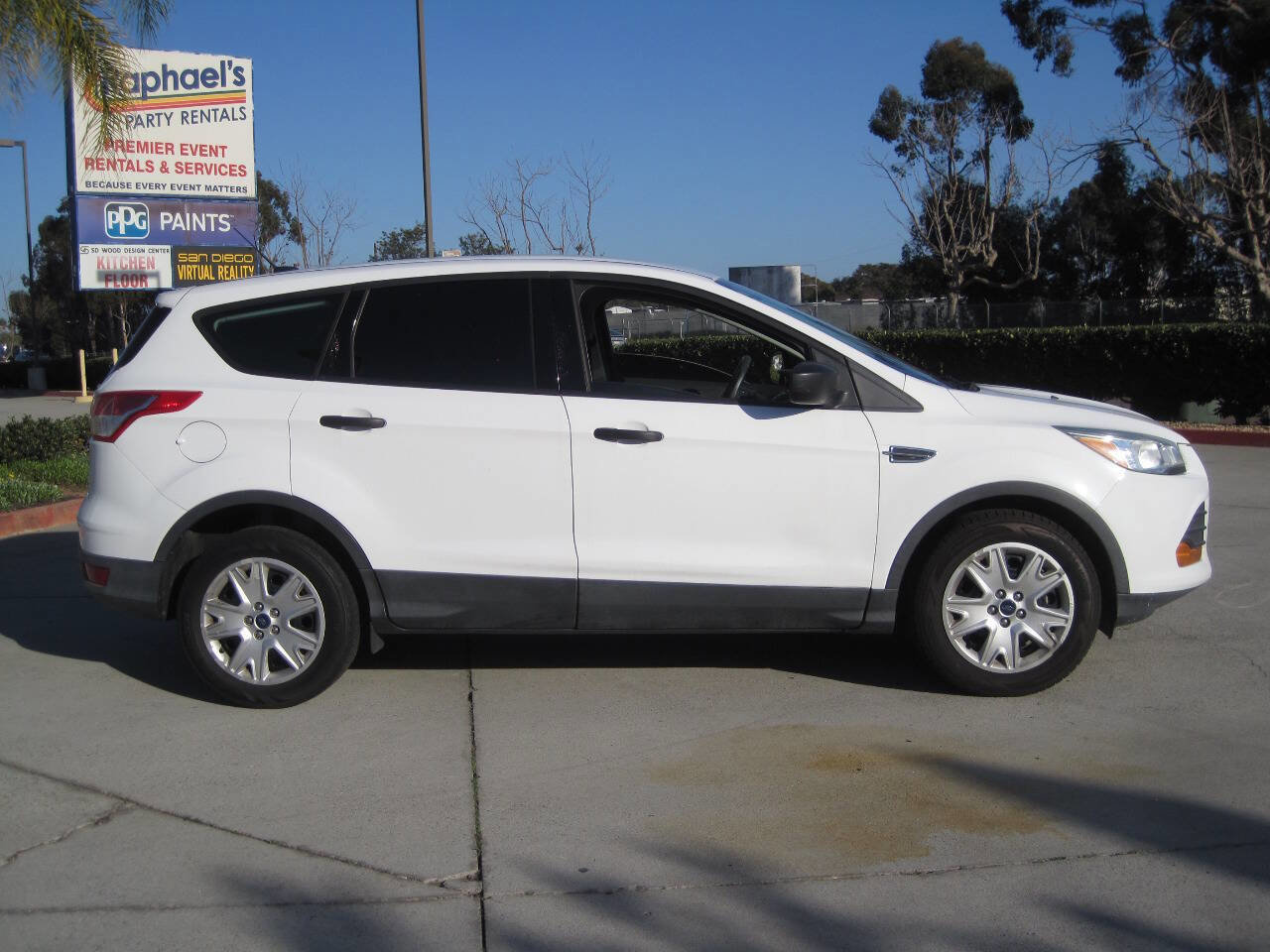 Used 2016 Ford Escape S FWD image 32