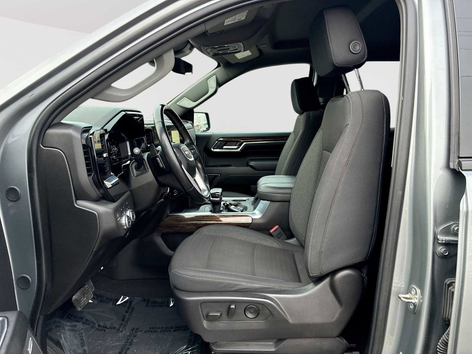 Certified 2024 GMC Sierra 1500 Elevation w/ Preferred Package image 19