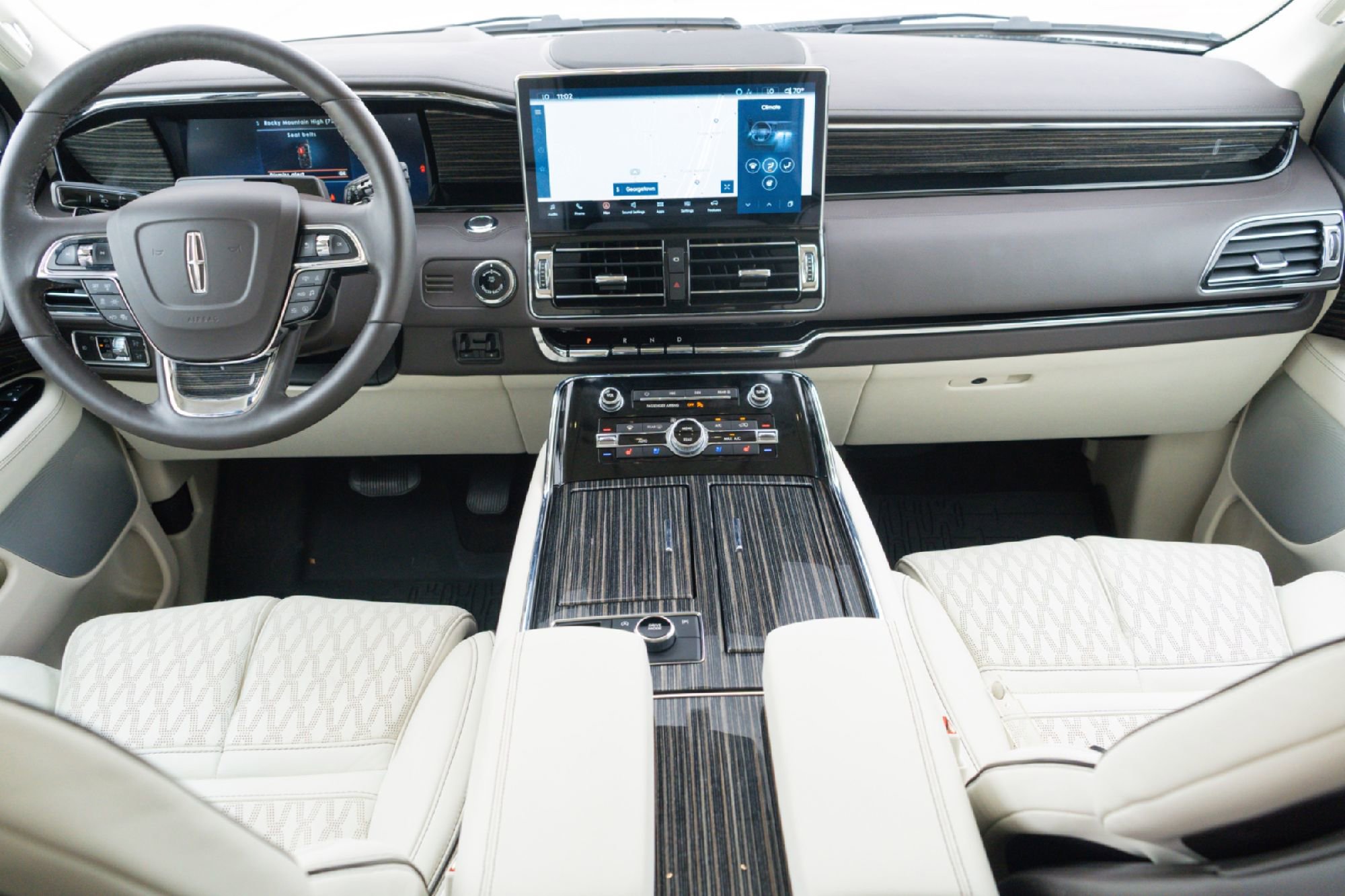 Used 2024 Lincoln Navigator Black Label AWD/4WD image 24