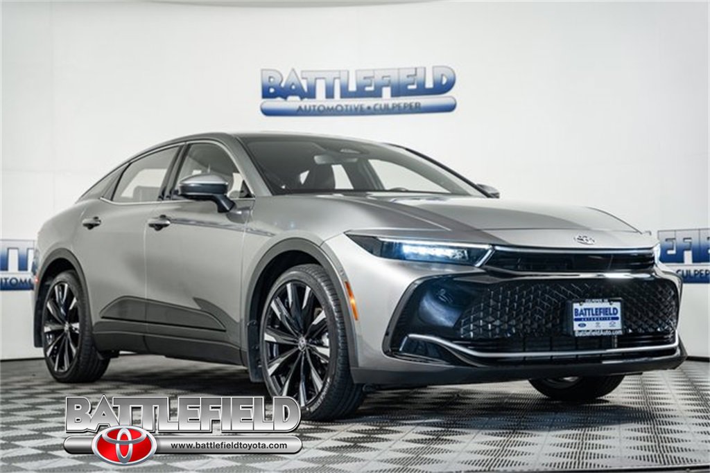 Used 2023 Toyota Crown Platinum