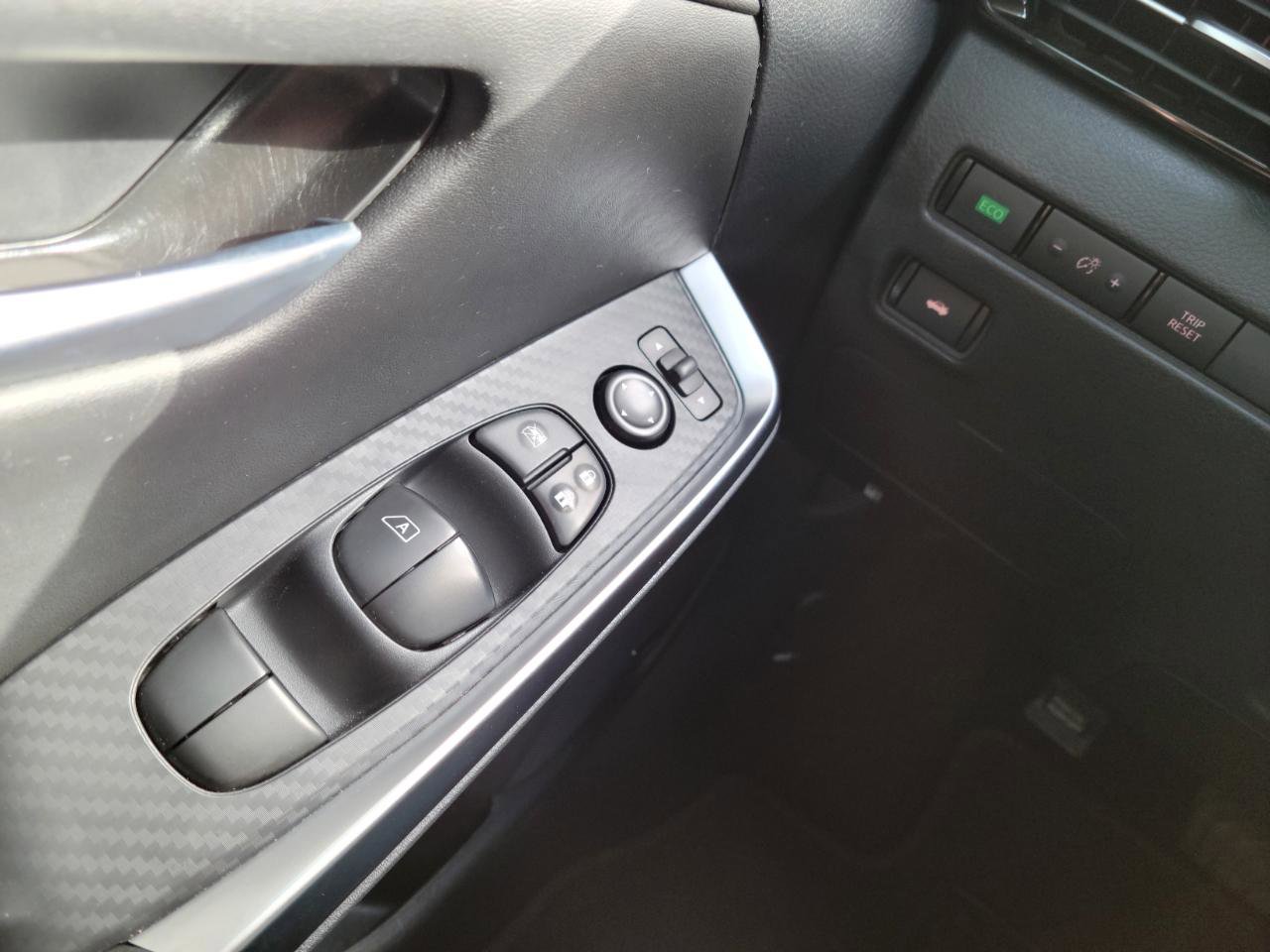 Used 2024 Nissan Sentra SR w/ SR Premium Package image 13