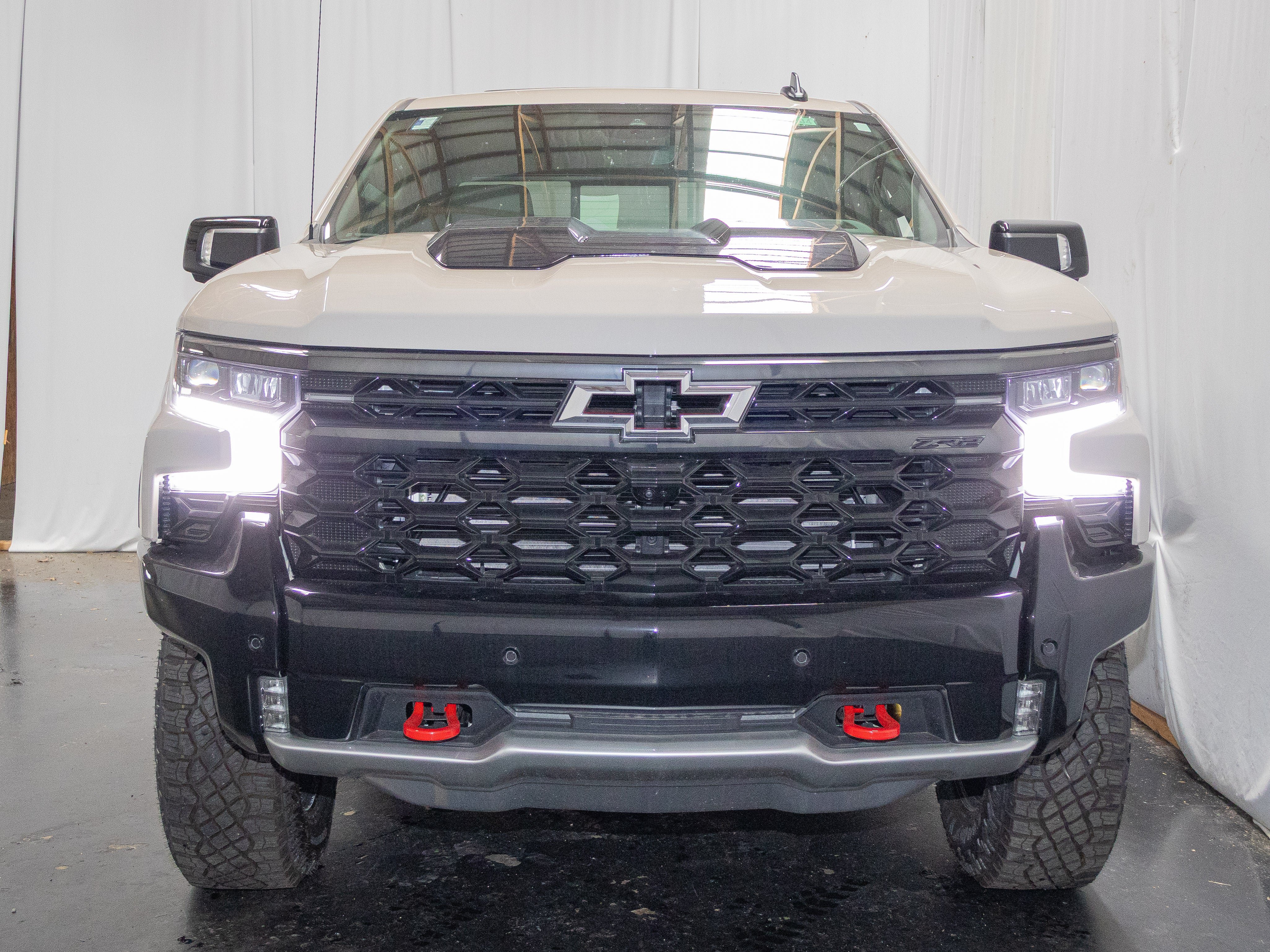 New 2026 Chevrolet Silverado 1500 ZR2 w/ LPO, Dark Essentials Package AWD/4WD image 8