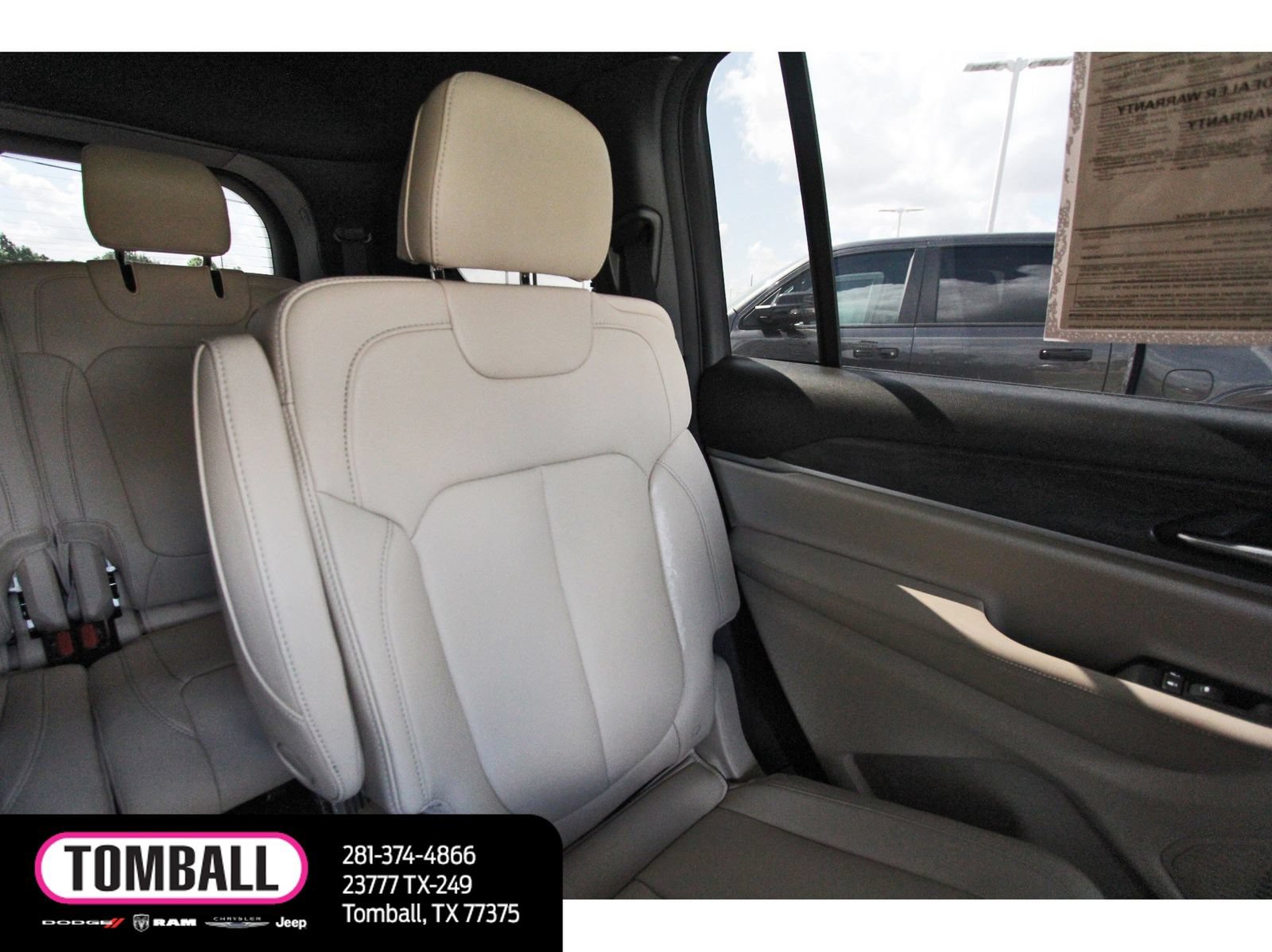Used 2025 Jeep Grand Cherokee L Limited RWD image 12