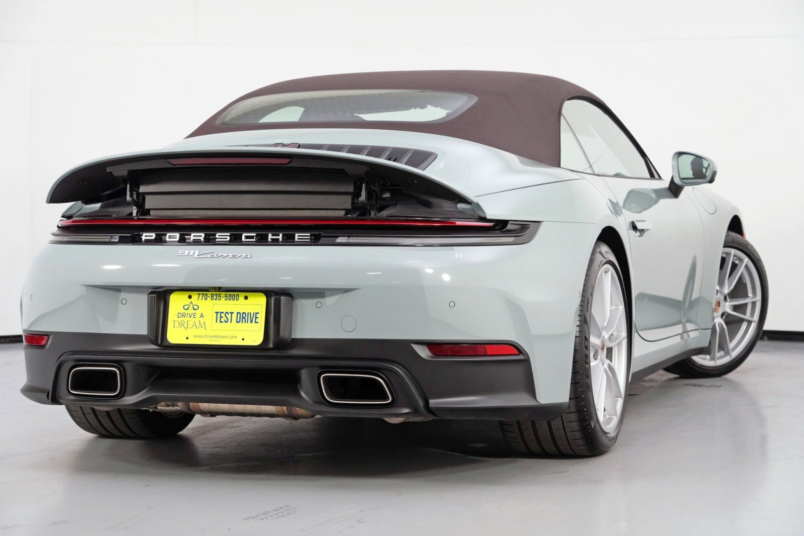 Used 2025 Porsche 911 Carrera RWD image 5