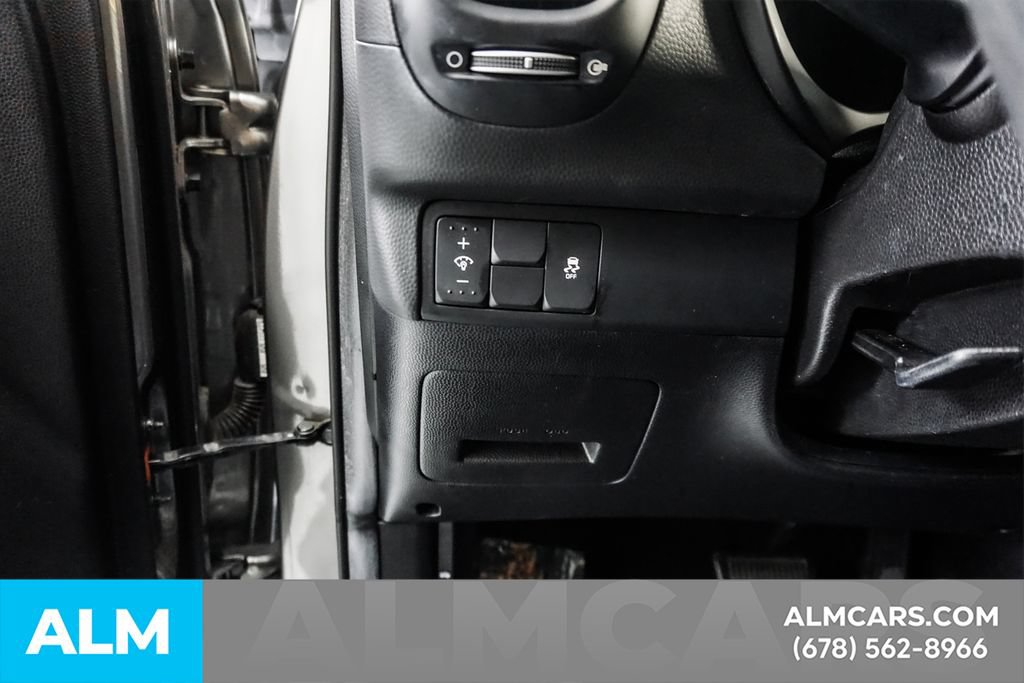 Used 2018 Kia Soul FWD image 28