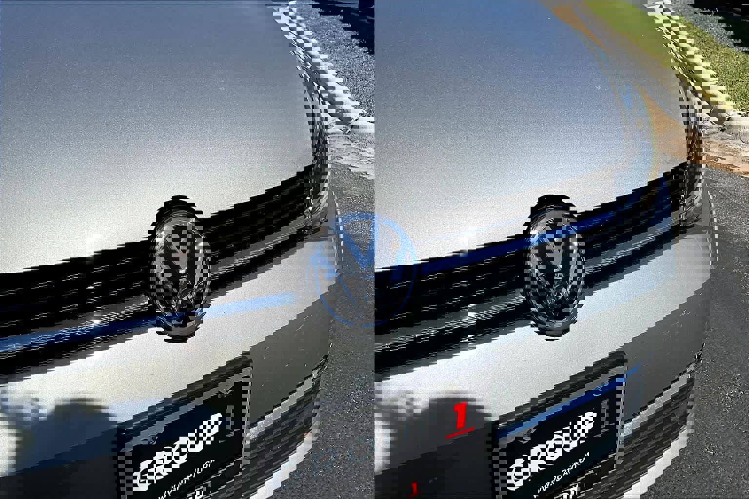 Used 2019 Volkswagen Golf S image 30