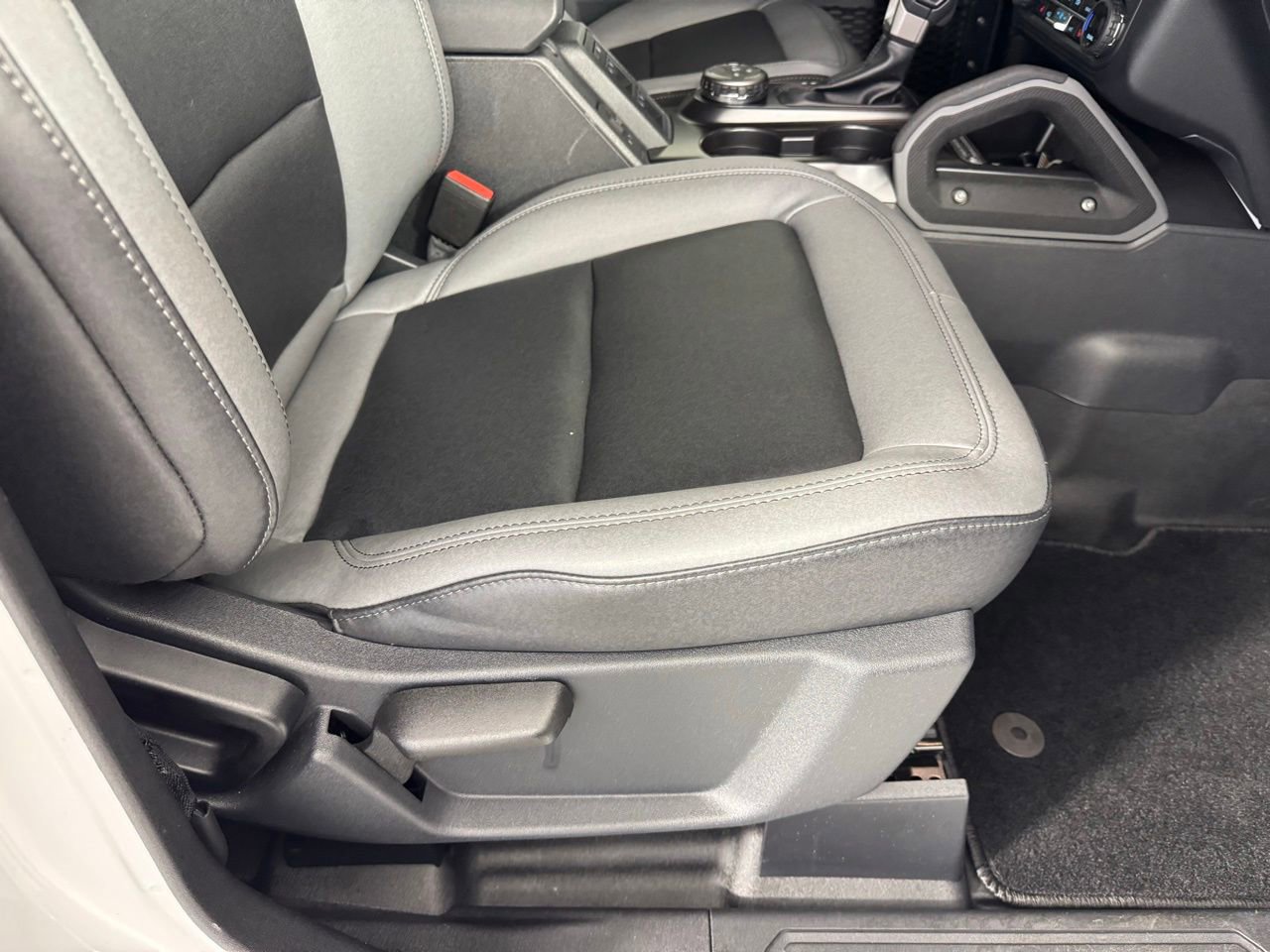 Used 2024 Ford Bronco Big Bend image 33