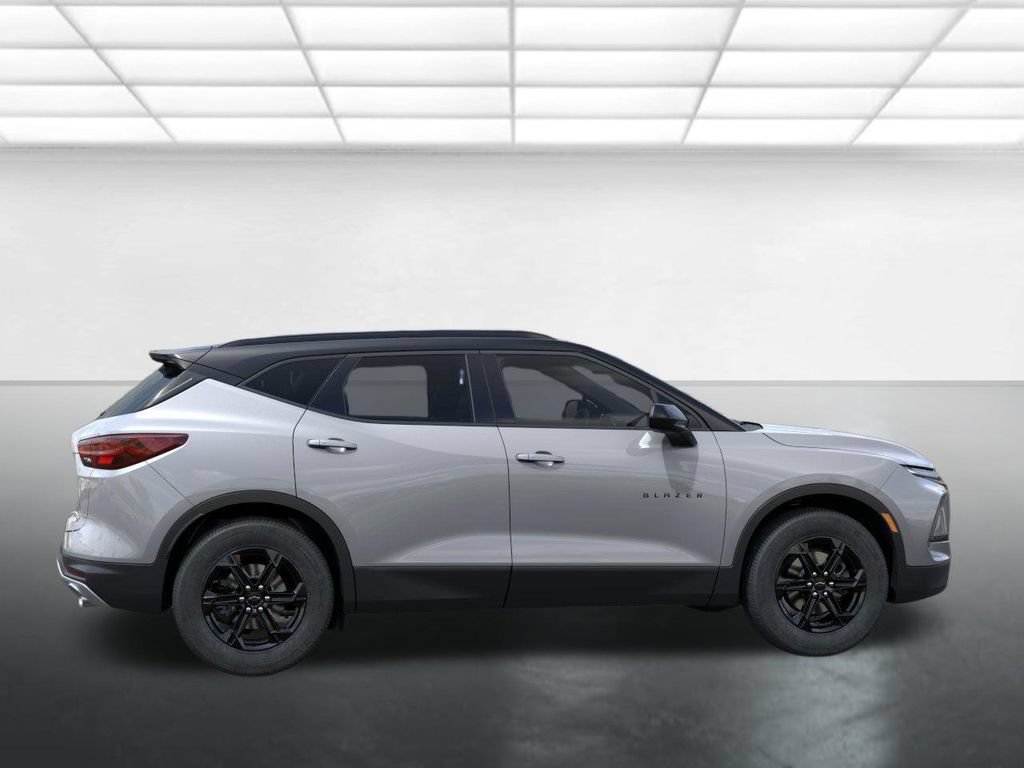 New 2026 Chevrolet Blazer LT w/ Convenience Package FWD image 28