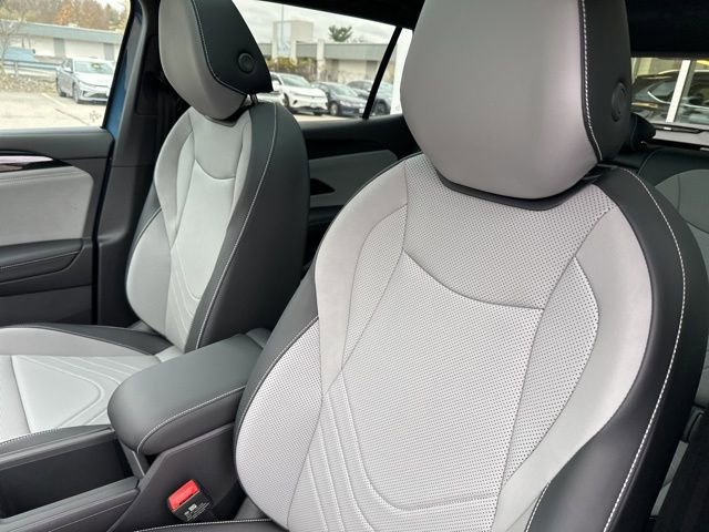 New 2026 Volkswagen Tiguan SE R-Line image 12