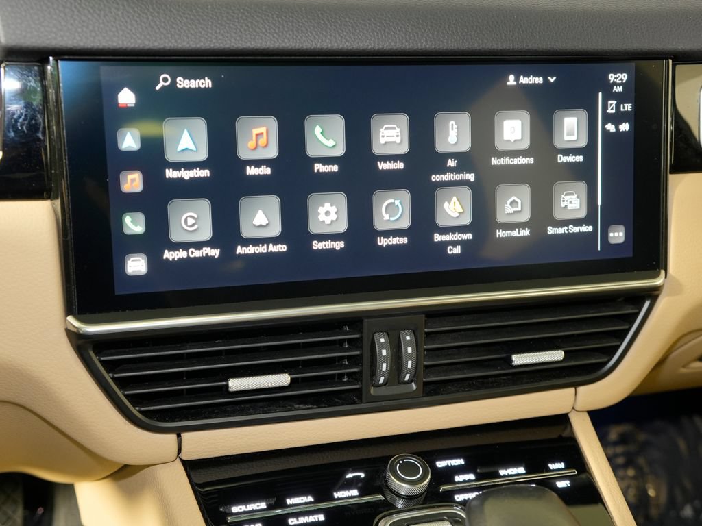 Certified 2023 Porsche Cayenne Platinum Edition AWD/4WD image 31