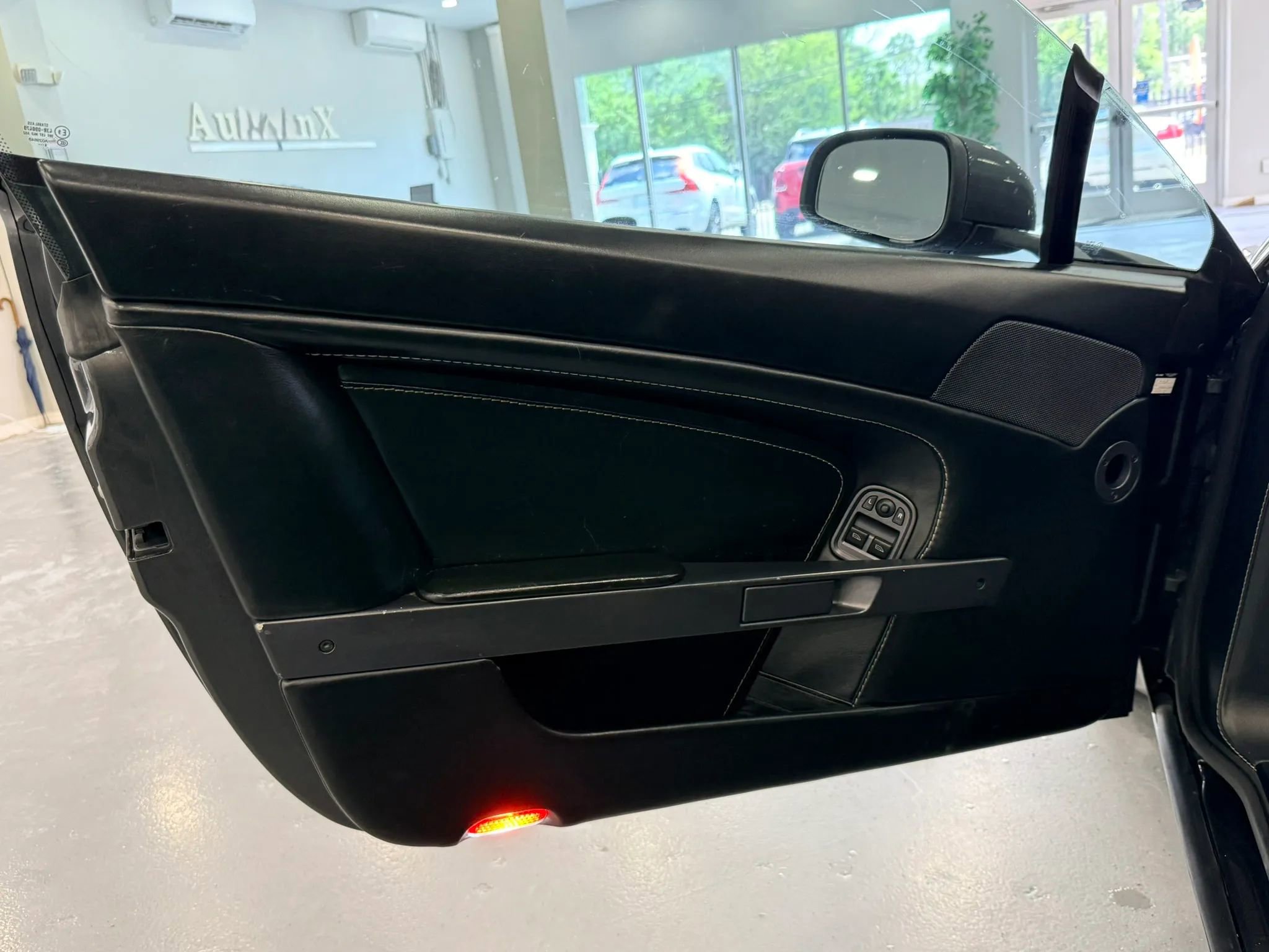 Used 2007 Aston Martin V8 Vantage Coupe image 24