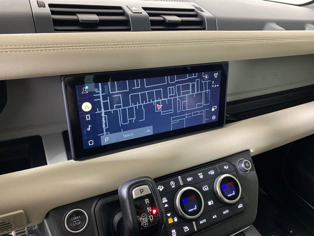 Used 2020 Land Rover Defender 110 SE image 19