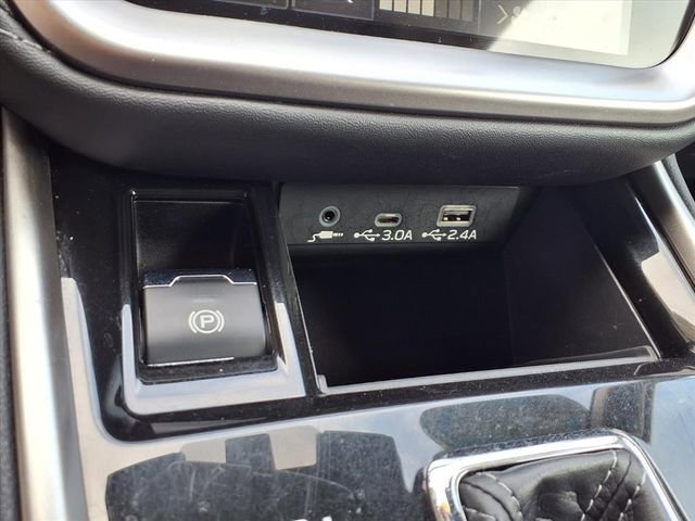 Used 2025 Subaru Outback Premium AWD/4WD image 7