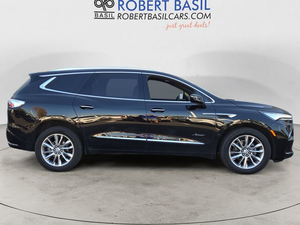 Used 2024 Buick Enclave Avenir w/ Avenir Technology Package image 6