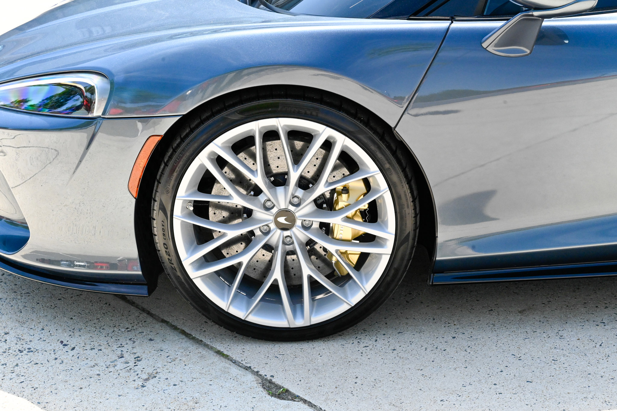 Used 2023 McLaren GT RWD image 9