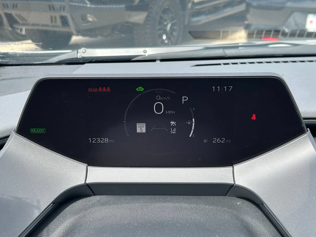 Used 2023 Toyota Prius XLE FWD image 33