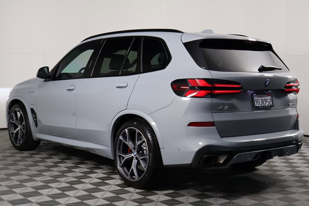 Used 2026 BMW X5 xDrive50e w/ Executive Package image 6