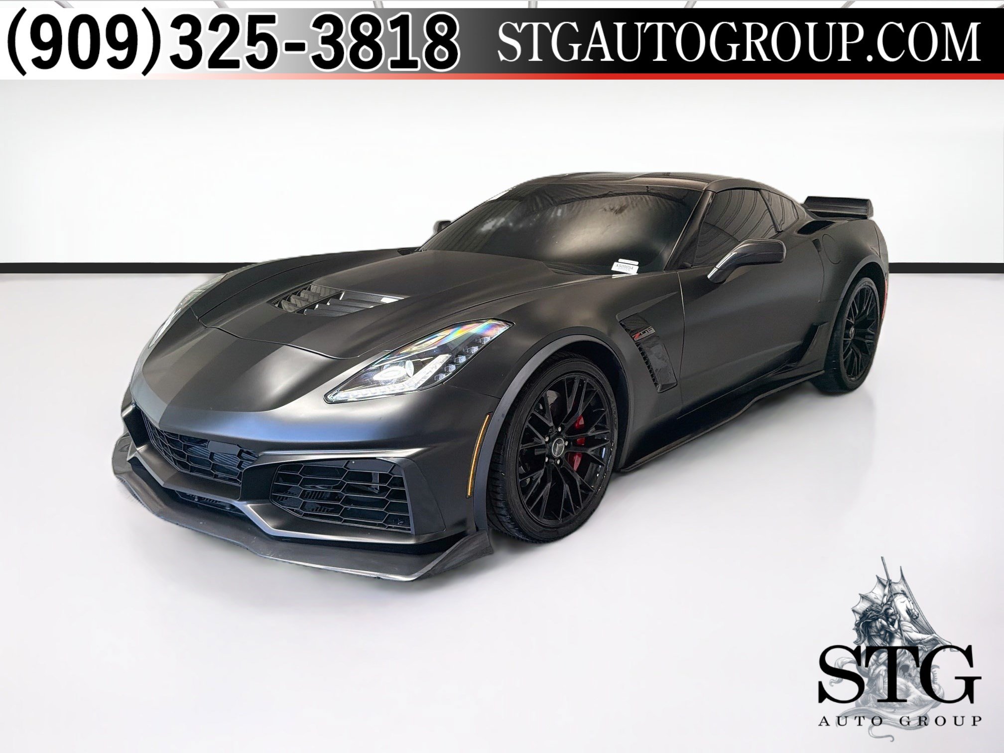 Used 2015 Chevrolet Corvette Z06 w/ 3LZ Preferred Equipment Group RWD image 1