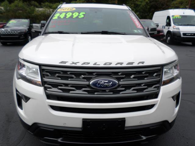 Used 2019 Ford Explorer XLT w/ Equipment Group 202A image 4