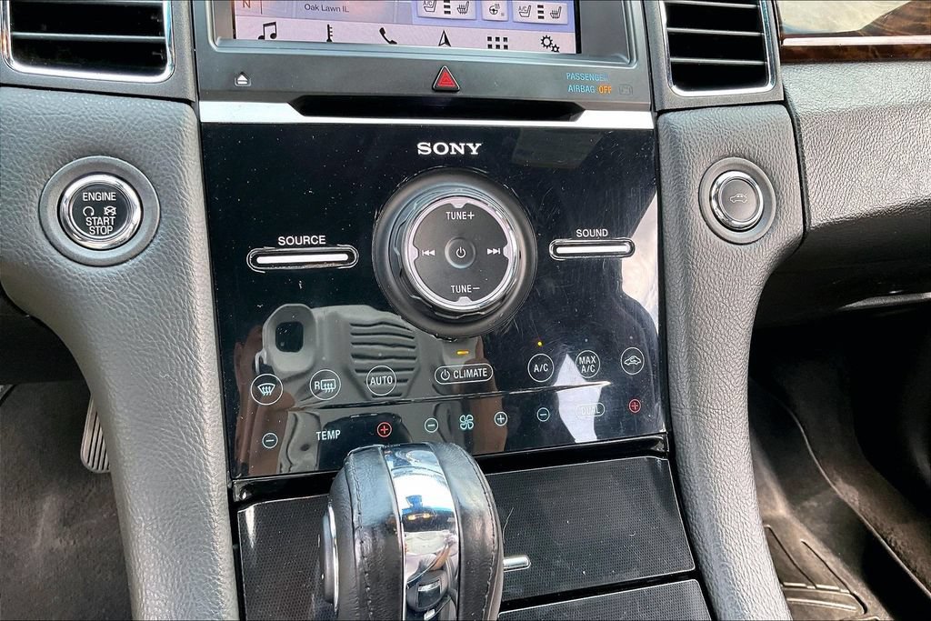 Used 2019 Ford Taurus Limited AWD/4WD image 36