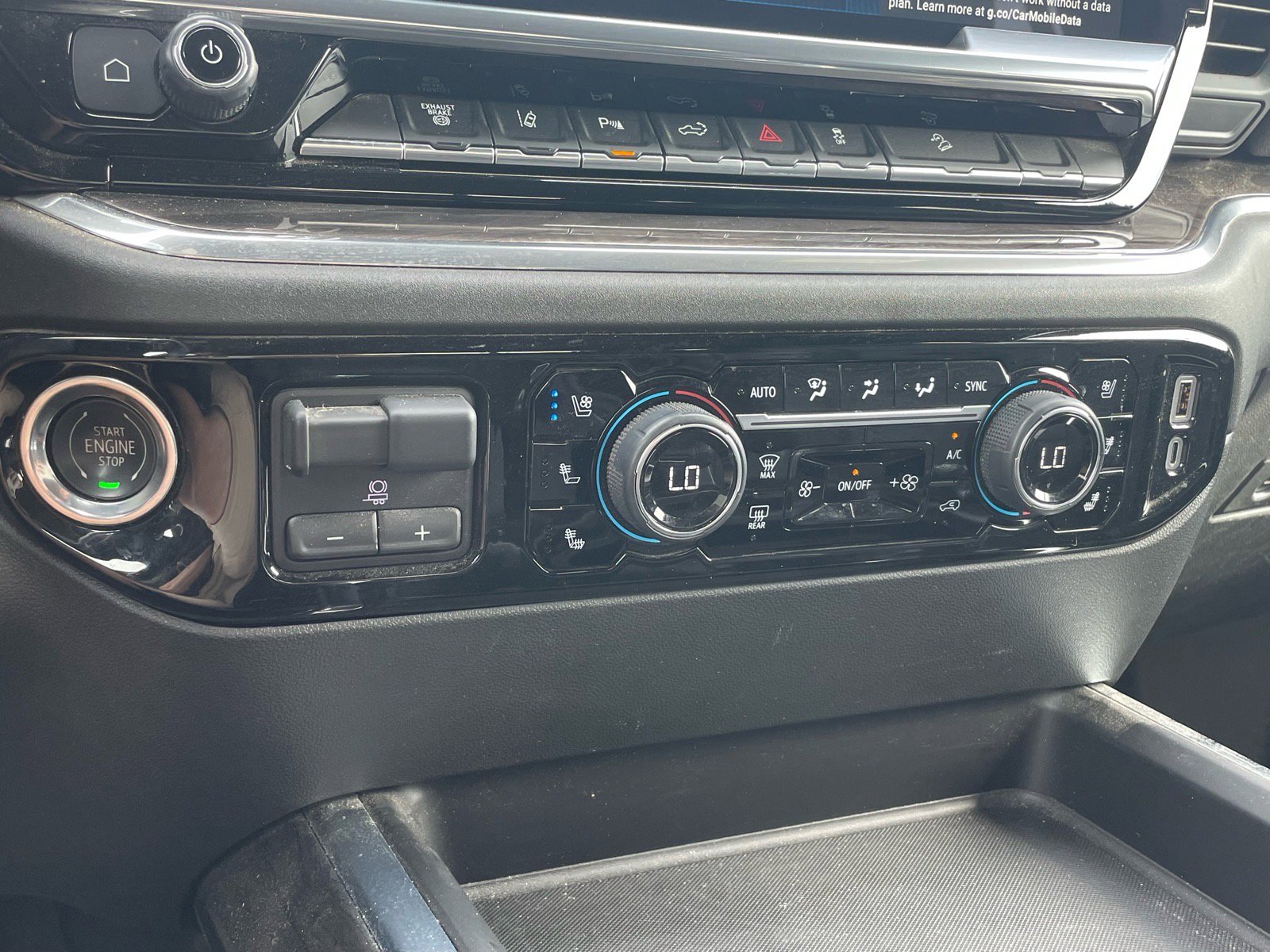 Used 2024 Chevrolet Silverado 2500 LTZ w/ LTZ Convenience Package AWD/4WD image 7