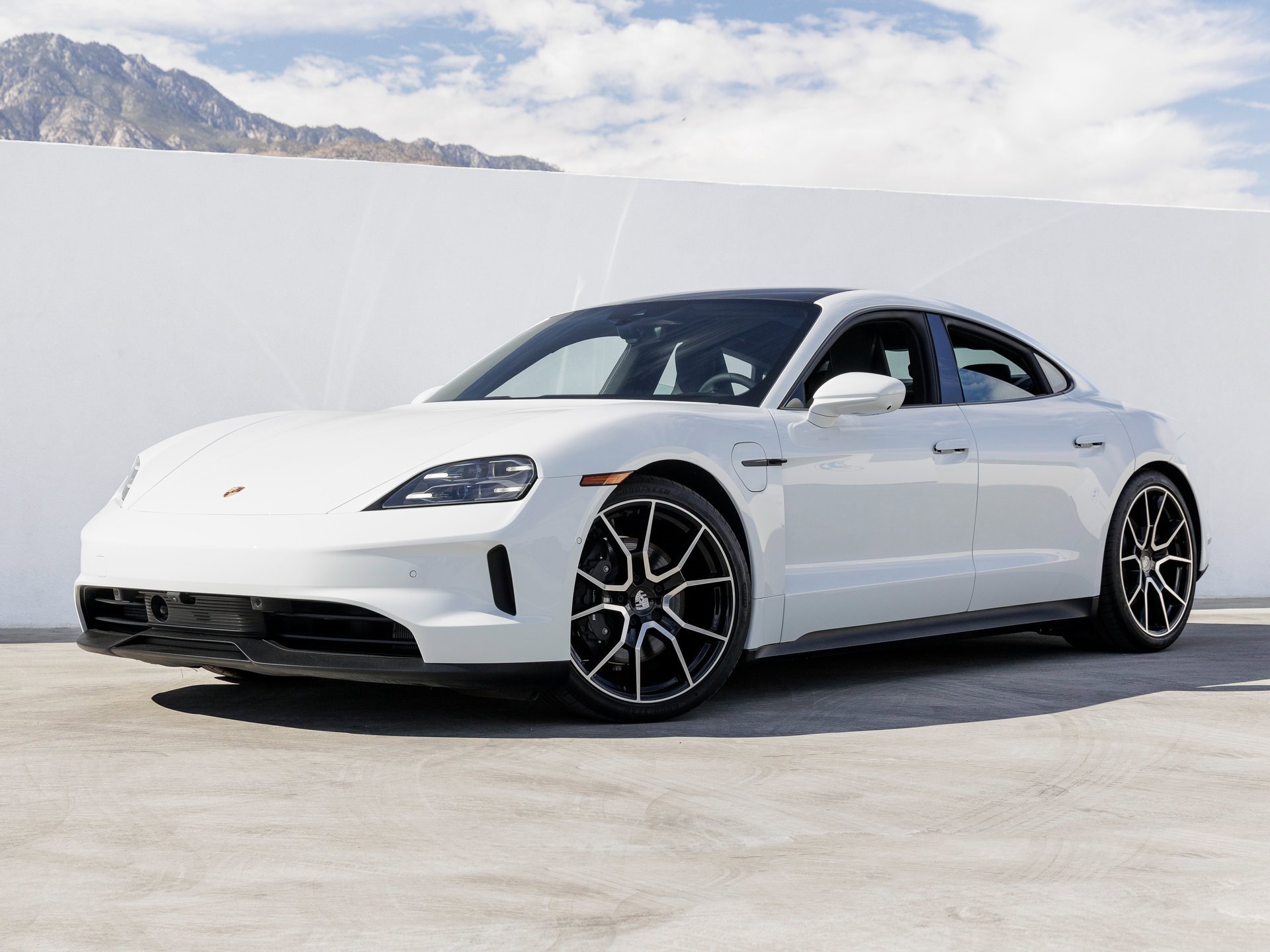 New 2025 Porsche Taycan