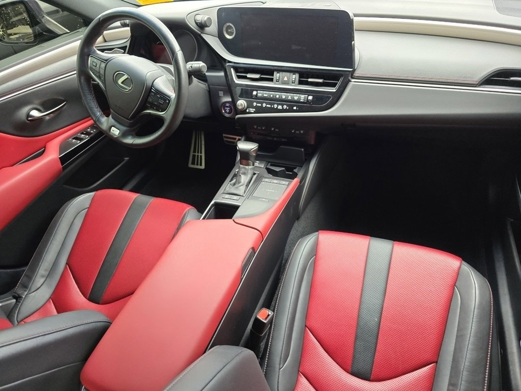 Used 2022 Lexus ES 300h F Sport image 19