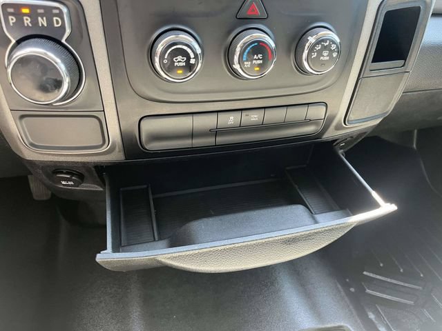 Used 2017 RAM 1500 Express RWD image 31