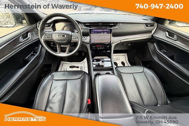 Used 2024 Jeep Grand Cherokee L Limited w/ Luxury Tech Group II image 12