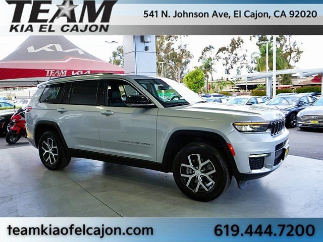 Used 2022 Jeep Grand Cherokee L Limited image 9
