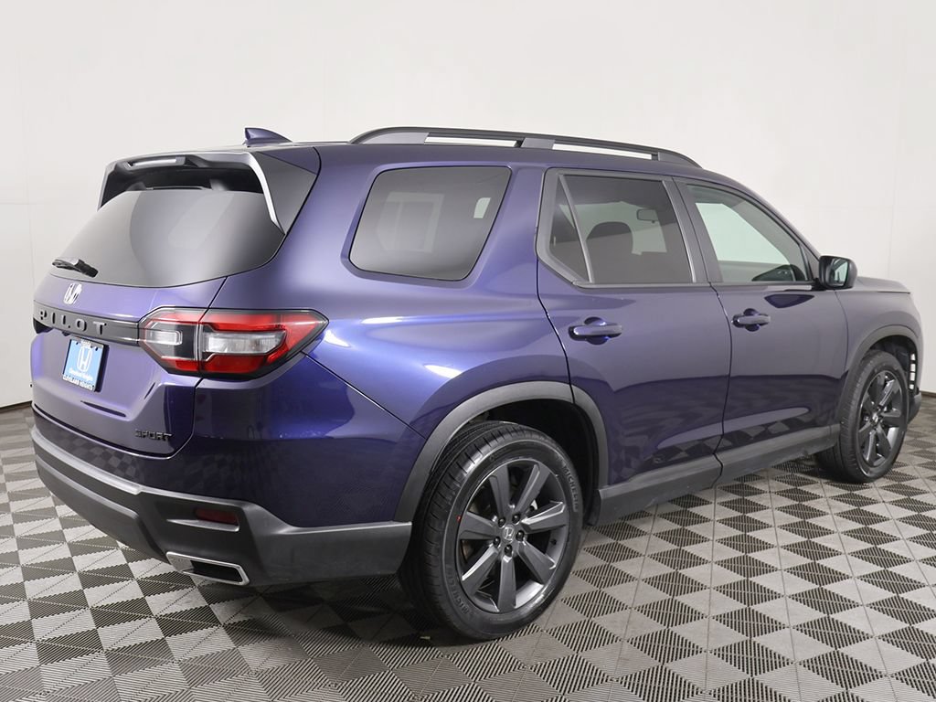 Certified 2024 Honda Pilot Sport image 9