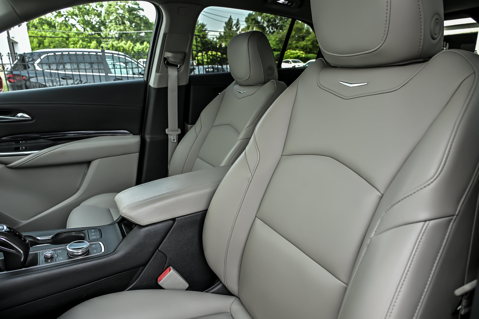 Used 2019 Cadillac XT4 Luxury w/ Cold Weather Package FWD image 19