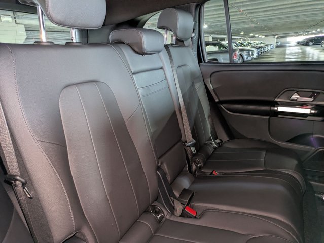 Used 2025 Mercedes-Benz GLB 250 image 21