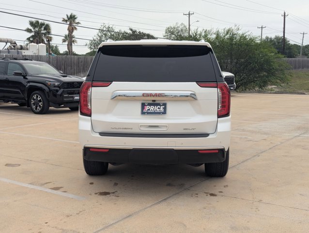 Used 2022 GMC Yukon XL SLT w/ SLT Premium Package RWD image 6