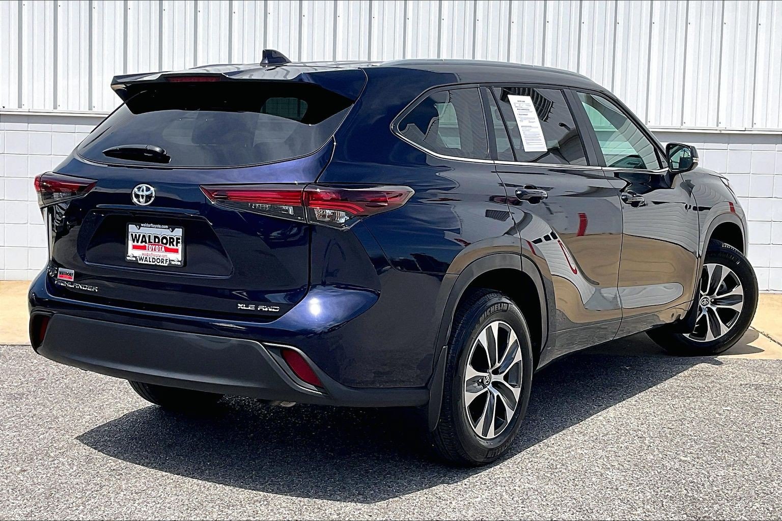 Used 2026 Toyota Highlander XLE AWD/4WD image 17