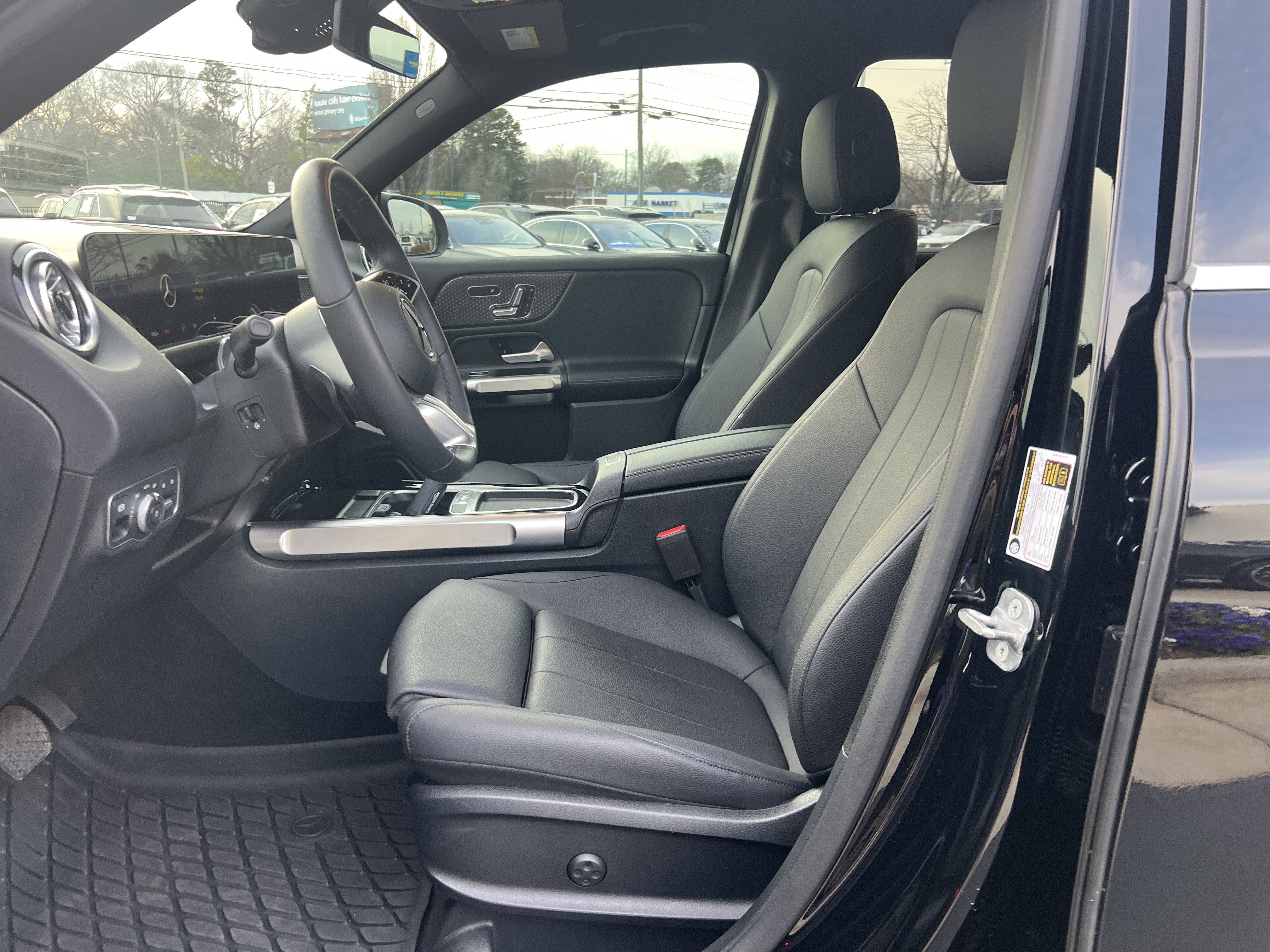 Certified 2025 Mercedes-Benz GLB 250 image 16