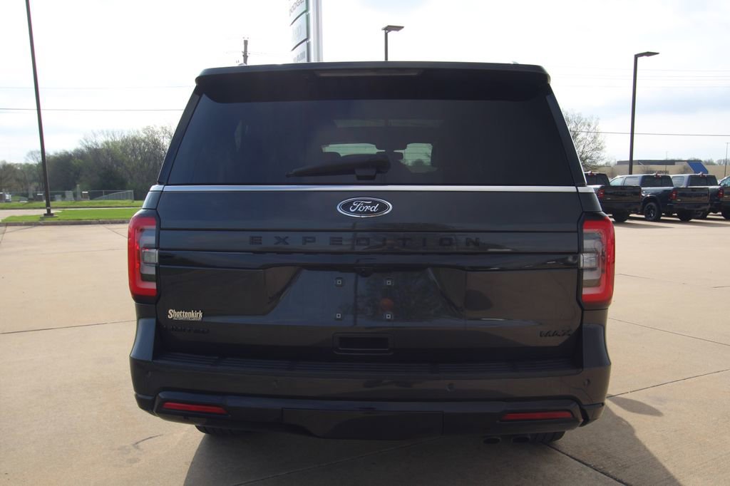 Used 2023 Ford Expedition Max Limited AWD/4WD image 16