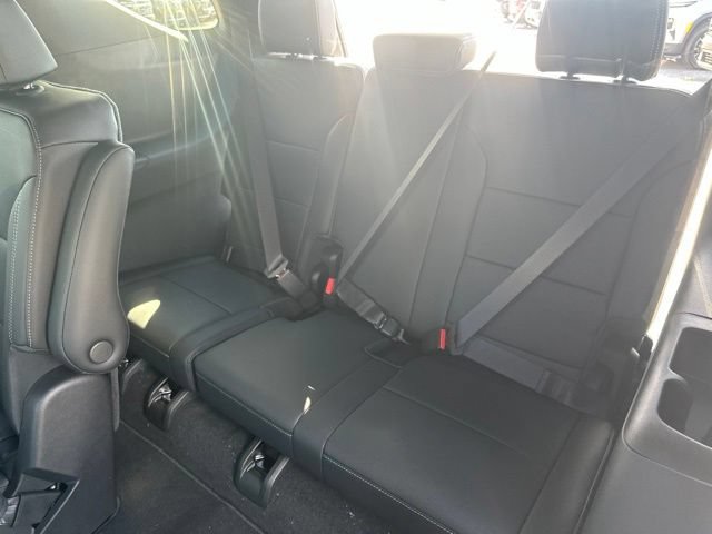 New 2026 Chevrolet Traverse LT w/ Sun and Wheel Package FWD image 29