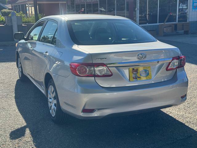Used 2013 Toyota Corolla LE FWD image 4