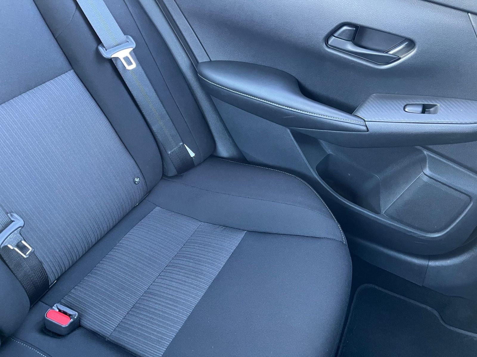 Used 2024 Nissan Sentra SV FWD image 35