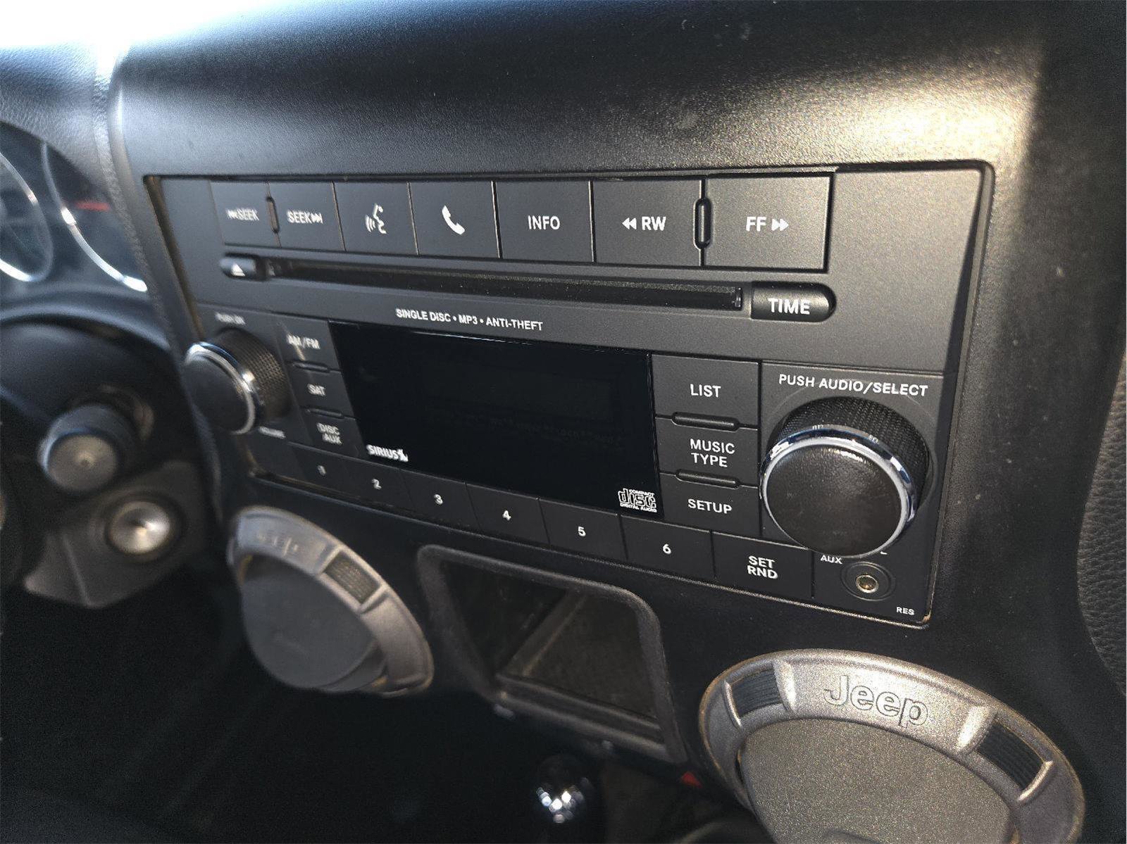 Used 2014 Jeep Wrangler Unlimited Sport w/ Connectivity Group image 15