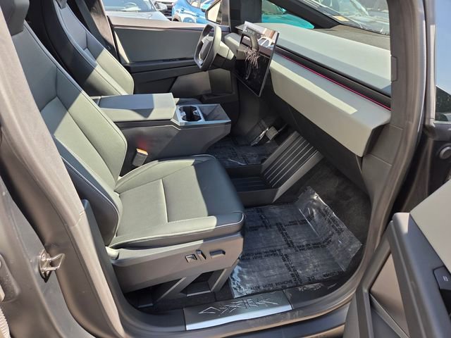 Used 2026 Tesla Cybertruck AWD Crew Cab image 15