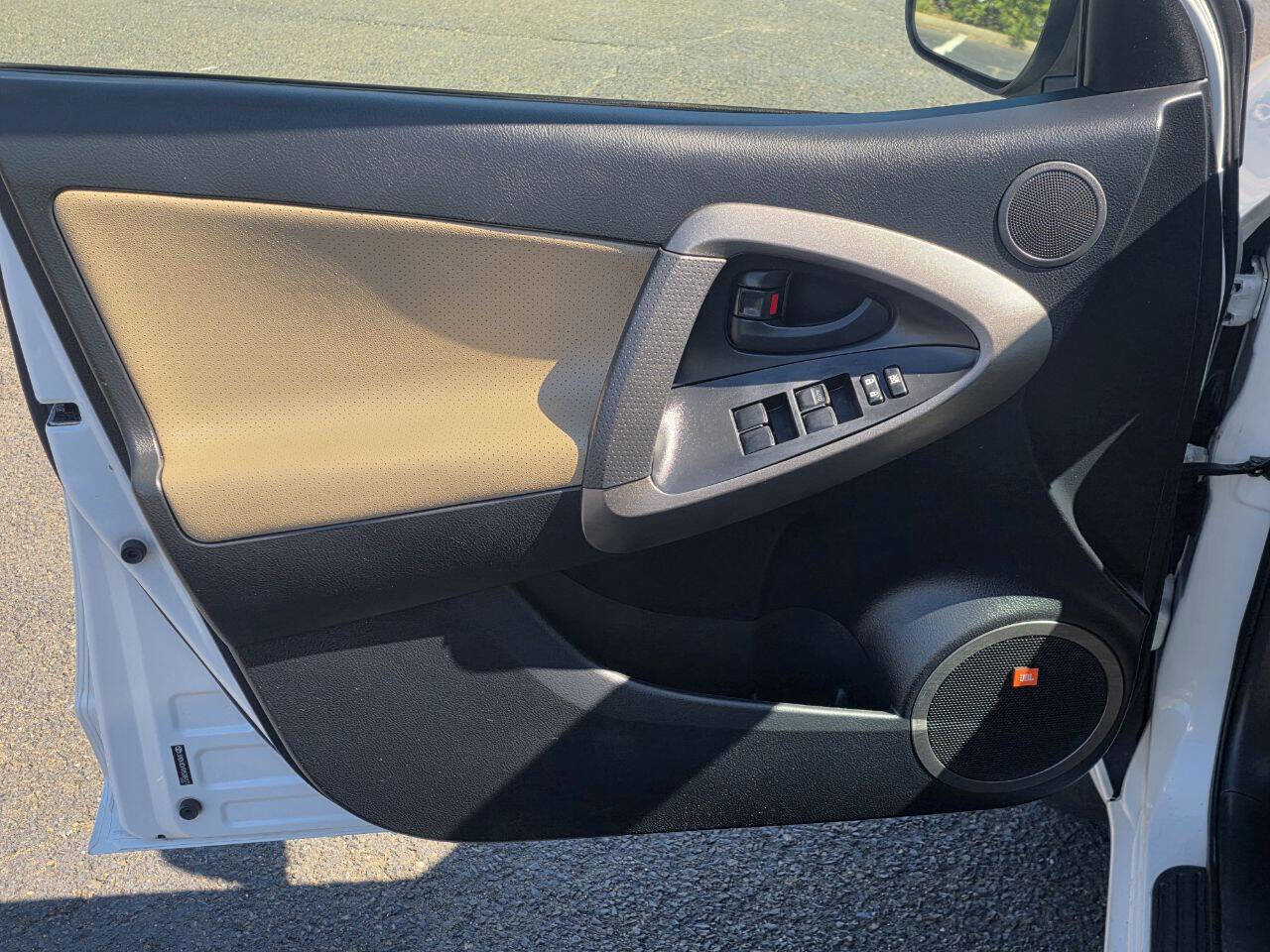 Used 2010 Toyota RAV4 Limited image 8